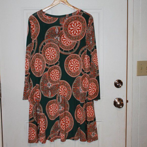 LIMITED TIME SALE: Green and Orange Boho Mini Dress Size 3XL - Picture 10 of 10